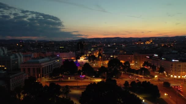 Viyana Şehir Manzarası Gece Vakti Merkez Trafik Caddeleri Hava Manzarası — Stok video