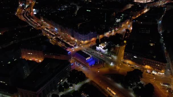 Wieża Miasto Krajobraz Zmierzch Oświetlone Centralne Ulice Ruchu Lotniczego Panorama — Wideo stockowe