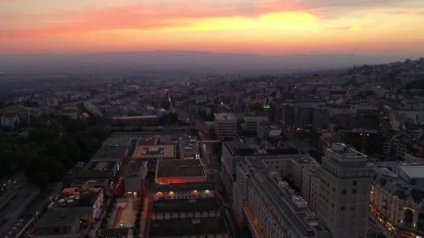 ルツェルン市上空へ夕方の空中パノラマ4Kタイムラプス映像スイス — ストック動画