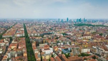 4k Timelapse Gündüz vakti Milan şehir manzarası görüntüsü, İtalya