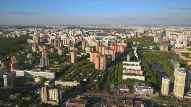 Moskova şehir manzarası trafik manzarası — Stok video