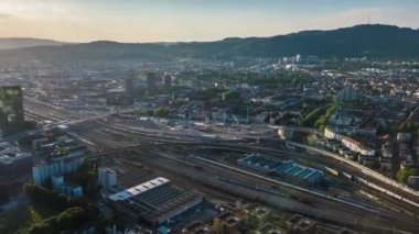 GÜN 4K Zürih şehir manzarası görüntüsü, İsviçre  