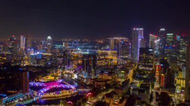 Singapur üzerinden gece uçuşu havadan panorama 4K zaman aşımı