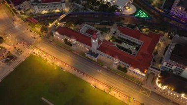 KUALA LUMPUR, MALAYSIA - SEPTEMBER 25 2019: Gece aydınlatmalı kuala lumpur şehir merkezindeki hava panorama 4k circa 25 Eylül 2019 kuala lumpur, malaysia.r, malaysia.