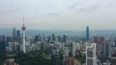KUALA LUMPUR, MALAYSIA - SEPTEMBER 25 2018: kuala lumpur şehir merkezi panorama 4k circa 25 Eylül 2019 kuala lumpur, malaysia.r, malaysia.