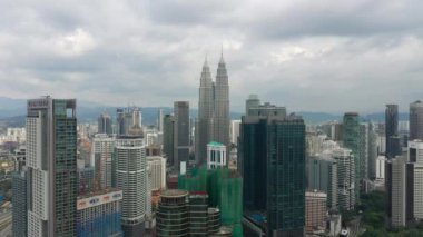 KUALA LUMPUR, MALAYSIA - SEPTEMBER 25 2018: kuala lumpur şehir merkezi panorama 4k circa 25 Eylül 2019 kuala lumpur, malaysia.r, malaysia.