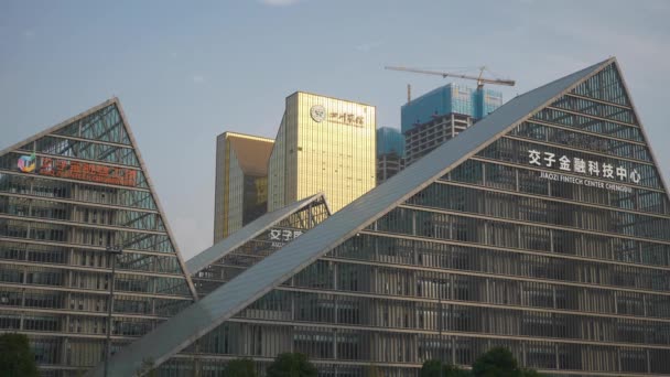 日没時間 成都市中心部近代的な建物建設パノラマ4K中国 — ストック動画