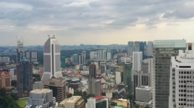 KUALA LUMPUR, MALAYSIA - SEPTEMBER 25 2018: kuala lumpur şehir merkezi panorama 4k circa 25 Eylül 2019 kuala lumpur, malaysia.r, malaysia.