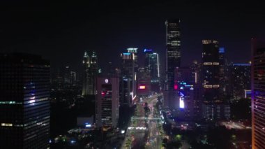 KUALA LUMPUR, MALAYSIA - SEPTEMBER 12020: kuala lumpur gecesi şehir merkezindeki panorama 4k dolaylarında 1 Eylül 2020 kuala lumpur, Malezya.