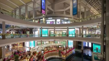 Singapur 'daki yeni alışveriş merkezinin ana binası, 4K, zaman aşımı.  