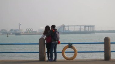 Çin 'in Qingdao şehrindeki ünlü Olimpiyat Koyu, 4K 