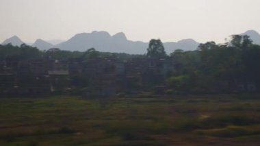 Guangzhou 'ya tren yolculuğu, Çin, POV, 4K 
