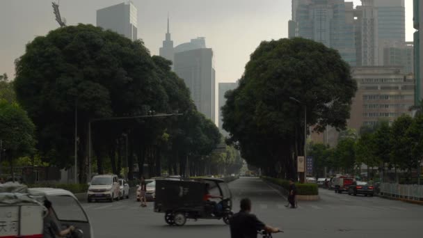 Guangzhou Şehir Merkezi Trafik Sokağı Yavaş Çekim Panorama Çin — Stok video