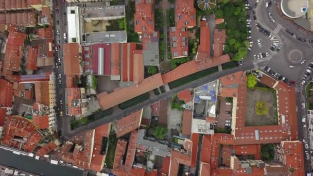 Вид Воздуха Крыши Жилых Домов Улицы Милана Италия — стоковое видео