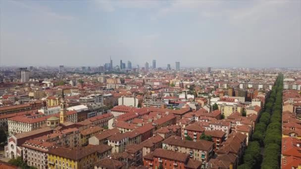 Αεροφωτογραφία Της Κυκλοφορίας Στο Δρόμο Στην Πόλη Του Μιλάνου Ιταλία — Αρχείο Βίντεο