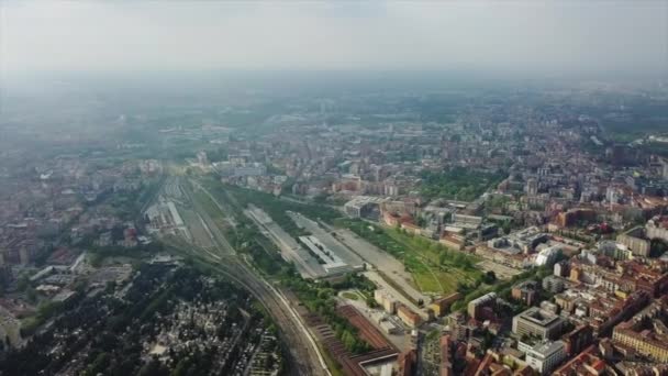 意大利米兰城市景观的空中景观 — 图库视频影像