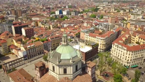 意大利米兰市城市教堂的空中景观 — 图库视频影像
