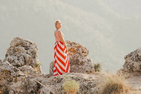 Attractive Stylish Blonde Model Red White Dress Posing Top Cliff — Stock Photo, Image