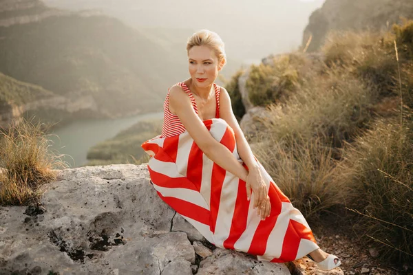 Graceful Blonde Young Woman Posing Ancient Canyon Orange Sunset Spain — Stock Photo, Image