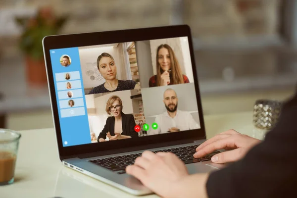 онлайн конференція, відео зустріч