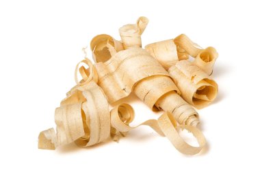 Kırpma yolu ile beyaz arka plan üzerinde izole talaş