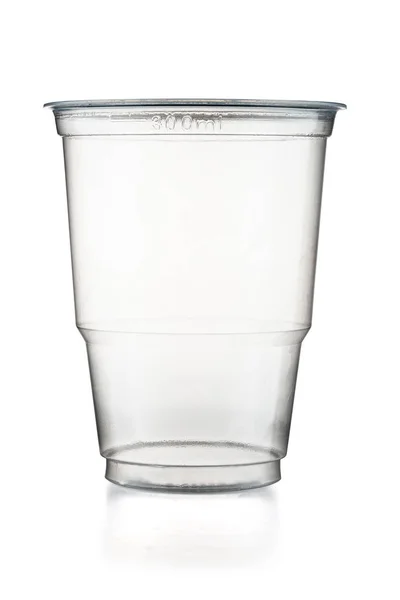 Monouso tazza di plastica isolata su sfondo bianco — Foto Stock