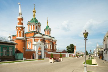 Kolomna, Rusya. Uspensky Brusensky manastırın Kolomna Kremlin toprakları üzerinde güzel yaz peyzaj.