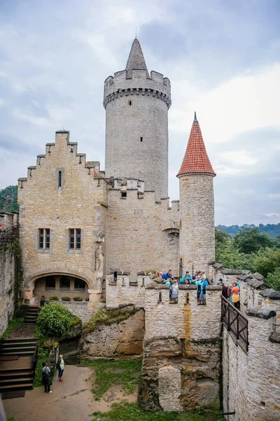 Medieval Castle Kokorin Stone Tower High Hill Green Forest Kokorin — Stock Photo, Image