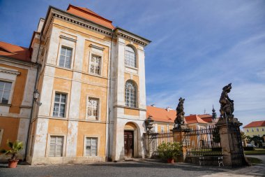 Duchcov Şatosu, klasik tarzda şato, Kuzey Bohemya, Çek Cumhuriyeti, 19 Eylül 2020