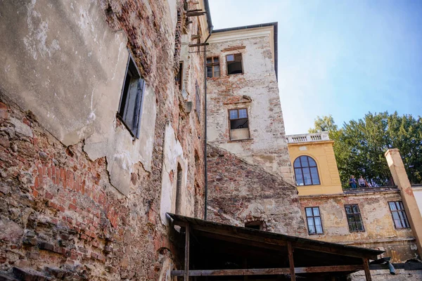 Antico Castello Barocco Jezeri Sua Lenta Ricostruzione Boemia Settentrionale Repubblica — Foto Stock