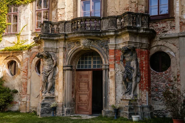 Stary Barokowy Zamek Jezeri Jego Powolna Odbudowa Czechy Północne Czechy — Zdjęcie stockowe