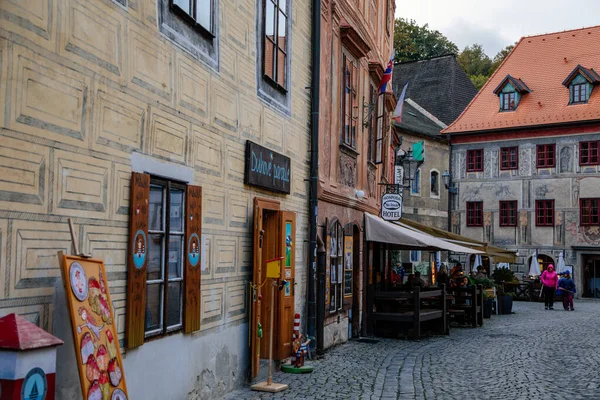 Strada Stretta Medievale Con Colorati Edifici Storici Rinascimentali Nel Centro — Foto Stock