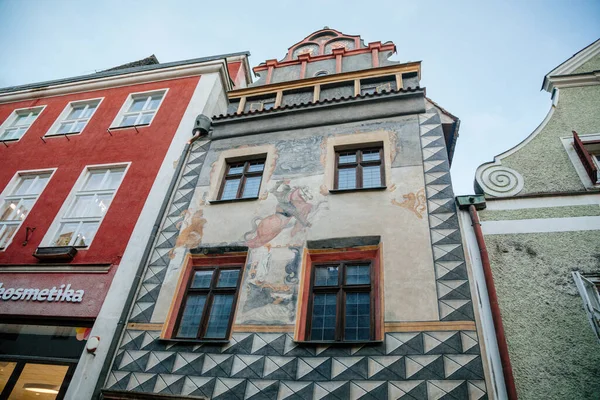 Casa Storica Rinascimentale Tecnica Sgraffito Con Foto Cavaliere Nel Centro — Foto Stock