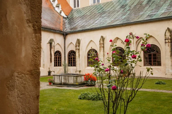 Historyczny Klasztor Chrześcijański Złota Korona Zlata Koruna Czechy Południowe Września — Zdjęcie stockowe