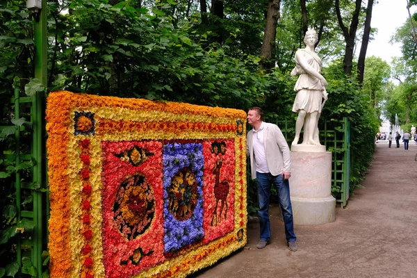 Petersburg Rusya Federasyonu Haziran 2018 Uluslararası Festivali Imperial Gardens Rusya — Stok fotoğraf