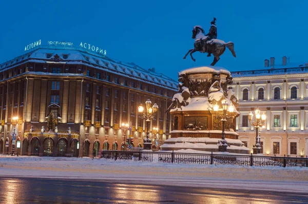 圣彼得堡 俄罗斯 2011年1月5日 俄罗斯沙皇尼古拉斯一世的马术雕像 它是由雕塑家克洛特在1859年执行 — 图库照片