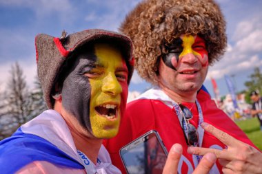 Belçika ve İngiltere'de maçtan önce futbol fans üçüncü 
