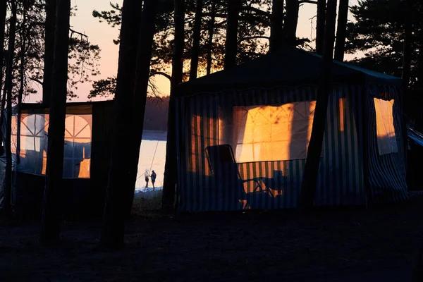 Tienda Tela Cerrada Las Orillas Del Golfo Finlandia Bosque Pinos —  Fotos de Stock