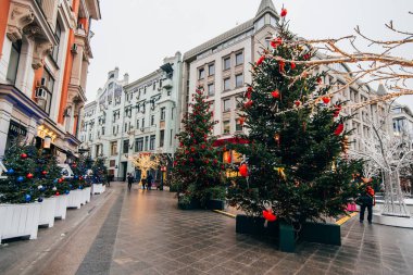 Moskova, Rusya - 23 Aralık 2016: yeni yıl Moskova'da, Arbat Noel ağaçlarıyla süslüdür