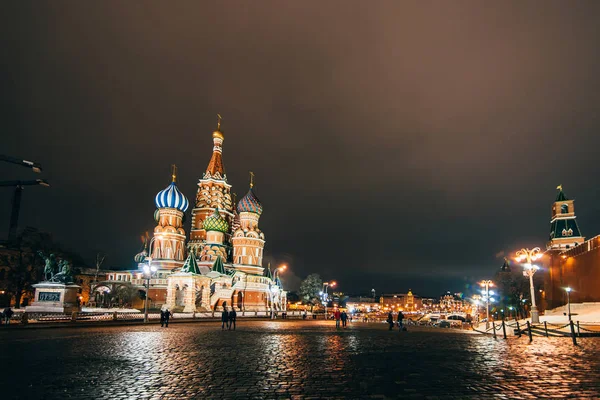 St basils kathedraal op het Rode plein, Moskou, Rusland — Stockfoto