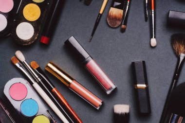 kozmetik makyaj ve cilt bakımı ve erkek güzellik için profesyonel set