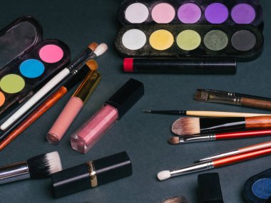 profesyonel kadın kozmetik makyaj ve yüz cilt güzelliği için ayarla