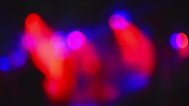 Strobe ışıkları bulanık renkli yanıp sönen bokeh