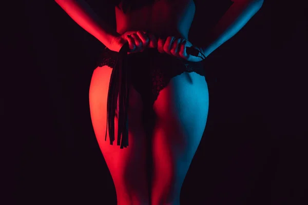Sexy cul filles avec cuir BDSM fouet en lingerie — Photo