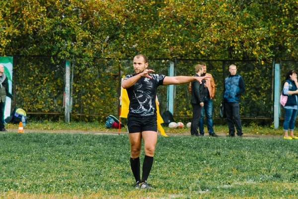 IVANOVO, RUSSIA - SEPTEMBER 12, 2015: Men's Rugby championship between White Shark teams and the Flagship — Stock Photo, Image