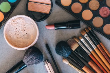 profesyonel kozmetik seti, makyaj ve kadın cilt bakımı için araçlar. Güzellik ürünleri.