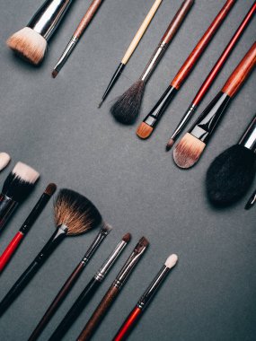 göz makyaj ve yüz cilt bakımı için fırçalar profesyonel set