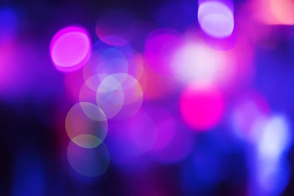 밝은 보라색 bokeh와 여러 가지 빛깔 흐린 배경 — 스톡 사진