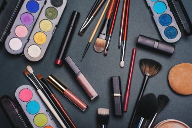 kozmetik makyaj ve cilt bakımı ve erkek güzellik için profesyonel set