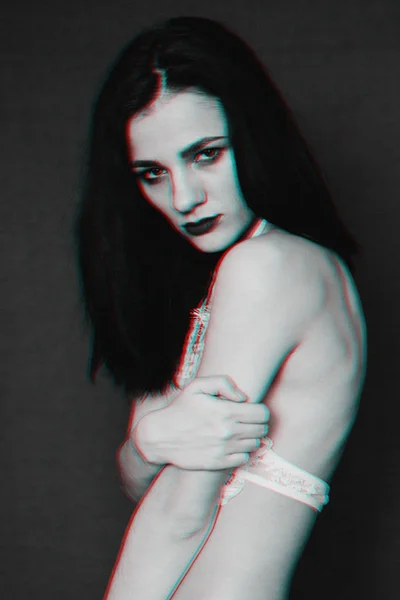 Zwart-wit portret van meisje in lingerie met glitch effect — Stockfoto